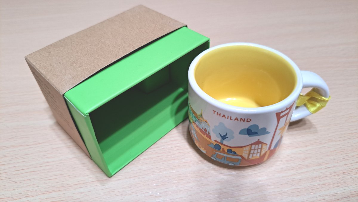 スターバックスバンコク限定のマグカップ