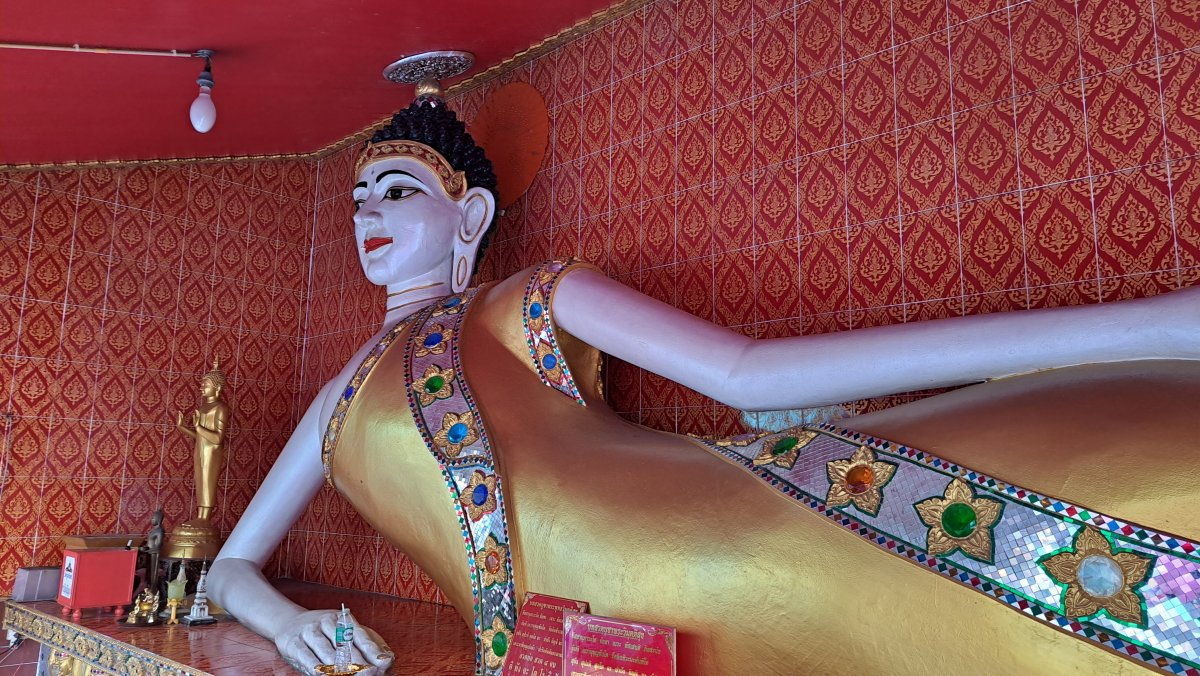 ナン・クワック（商売繁盛の女神）の巨大像