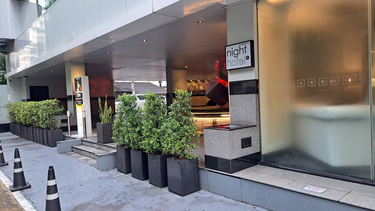 ナイト ホテル バンコク スクンビット 15 外観