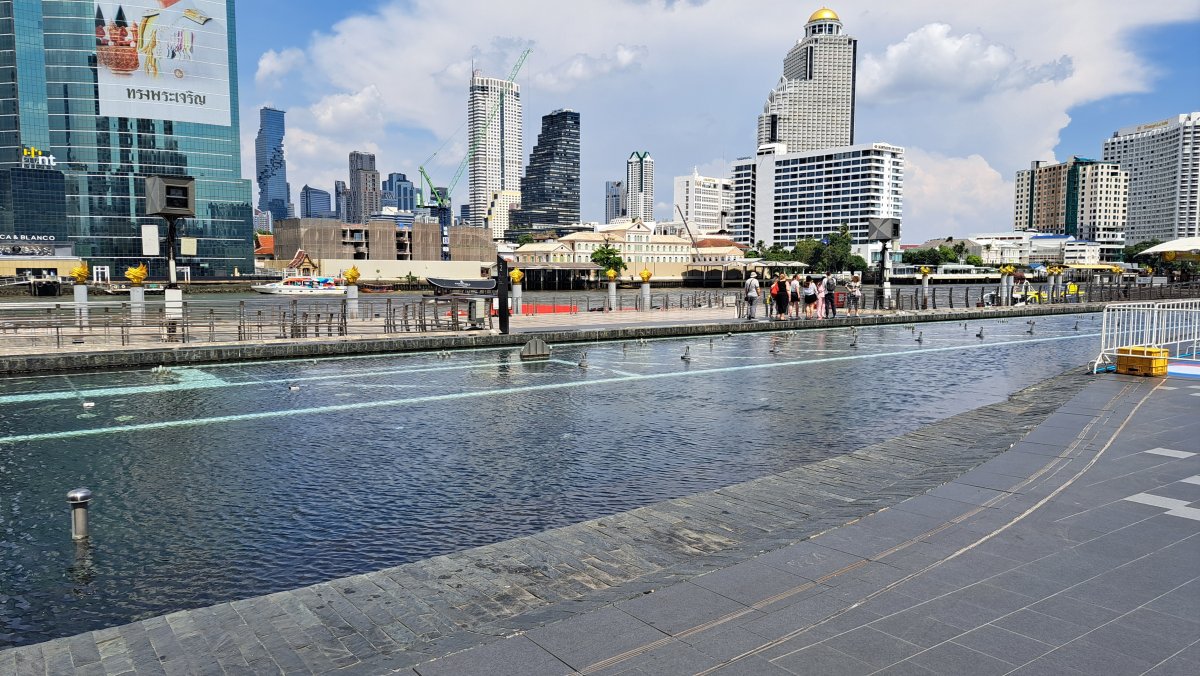 リバーサイドエリア