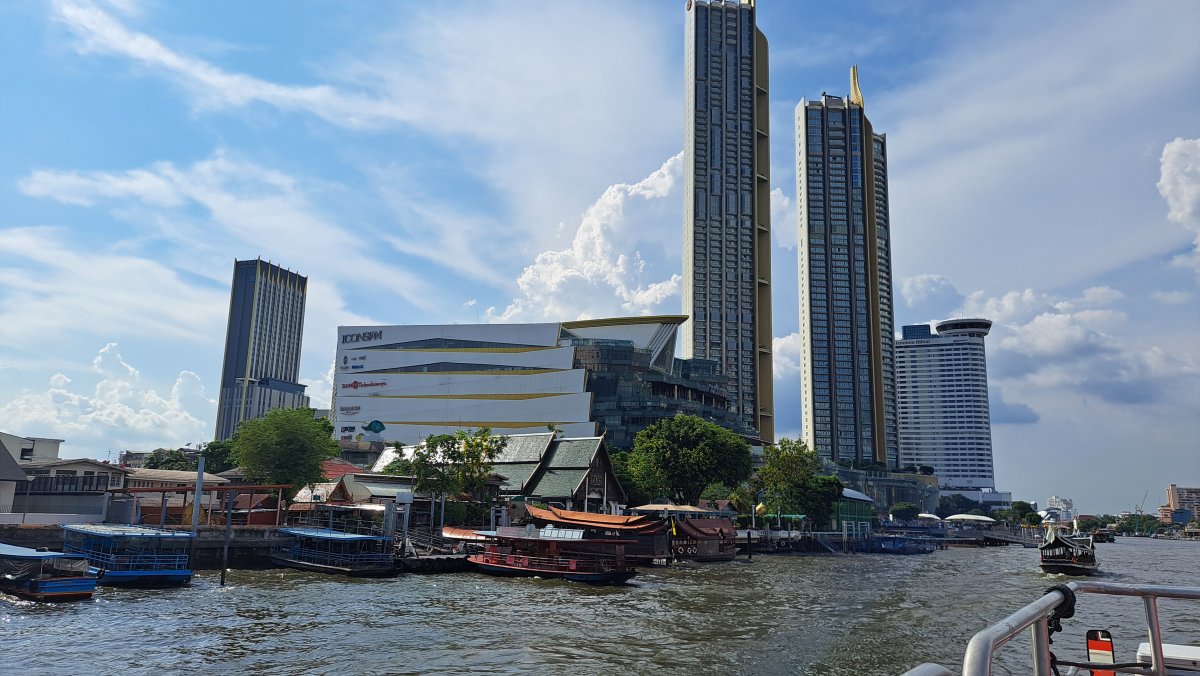 リバーサイドエリア