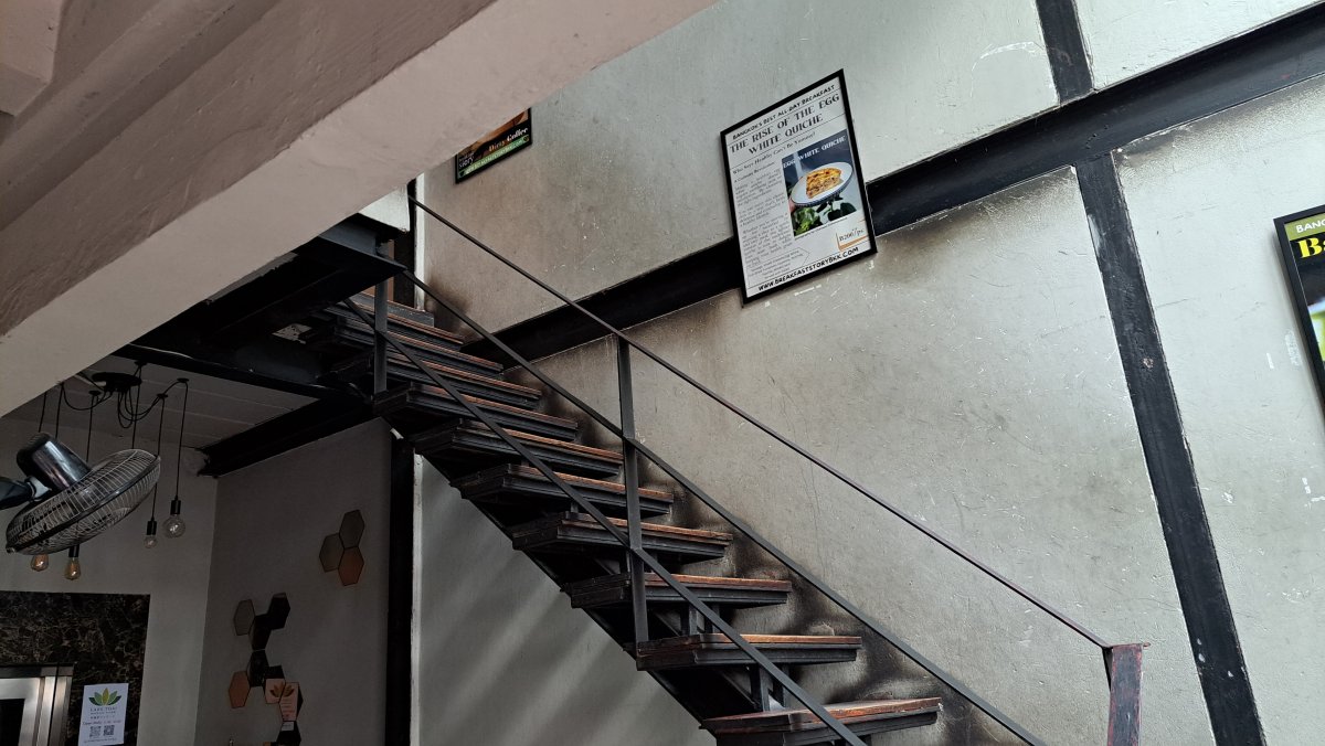 BREAKFAST STORY の階段