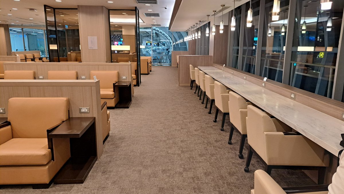 サクララウンジ（JAL）の内観