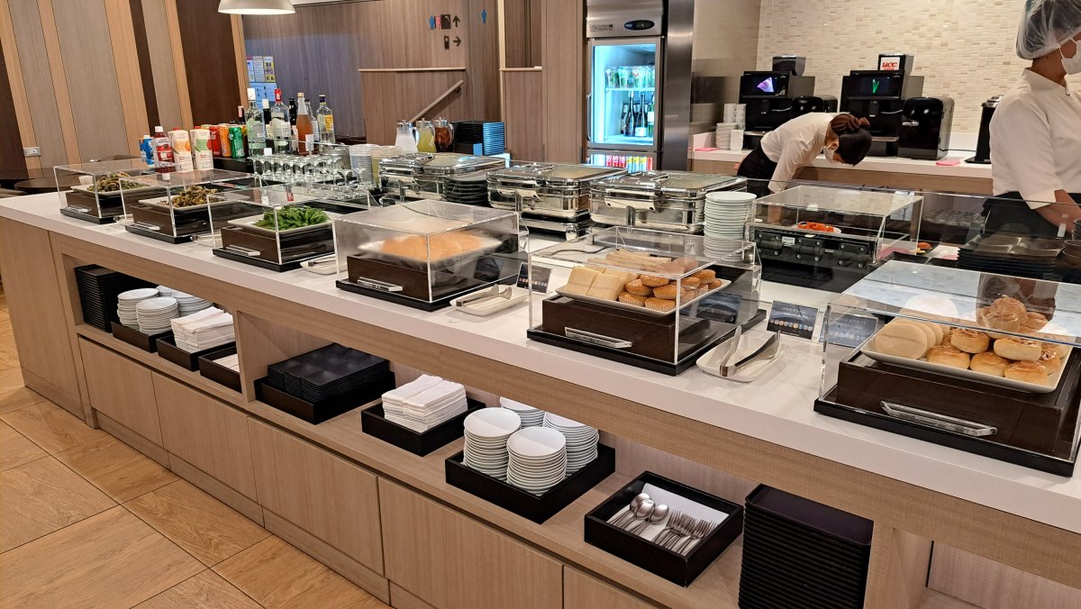 パンや枝豆はビッフェスタイルで取り放題