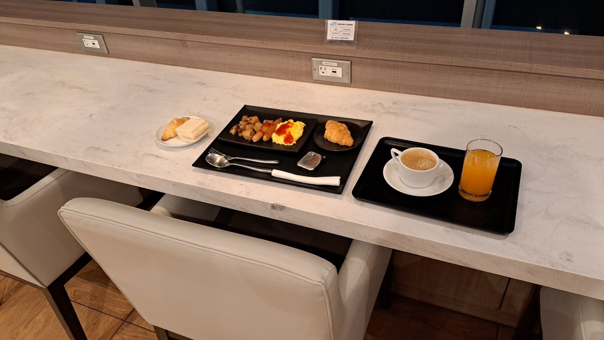 サクララウンジで食べた朝食セット