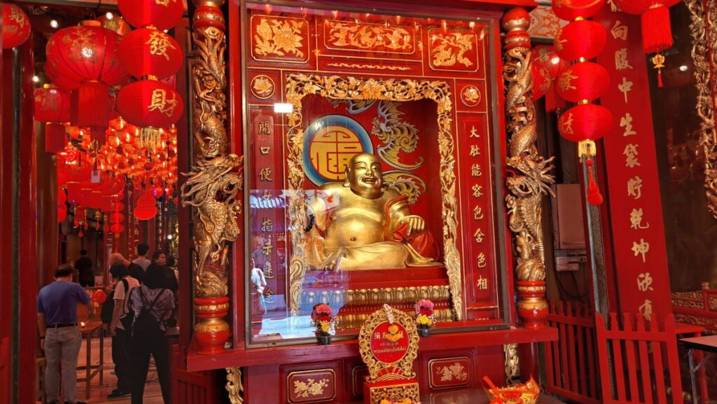 福・金運・商売繁盛・人間関係円満の象徴の布袋尊（ほていそん）。