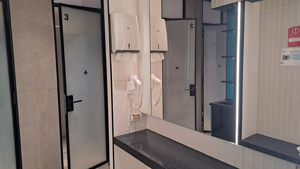 比較的清潔な室内