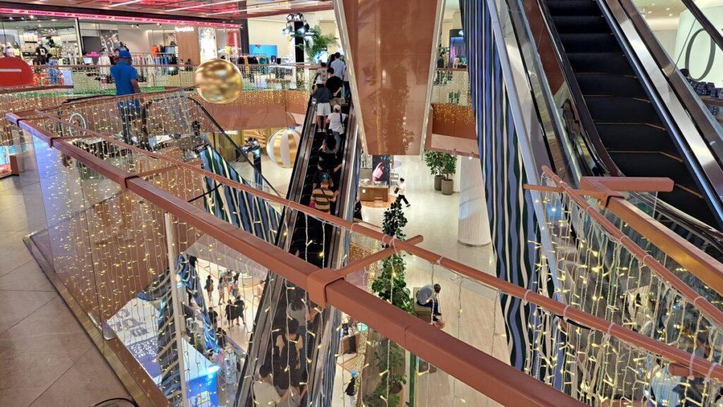 セントラルパーク内のエスカレーター