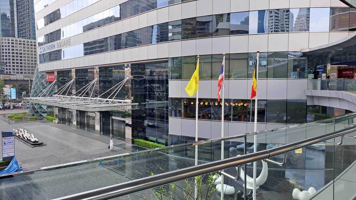 Sathorn Square の外観