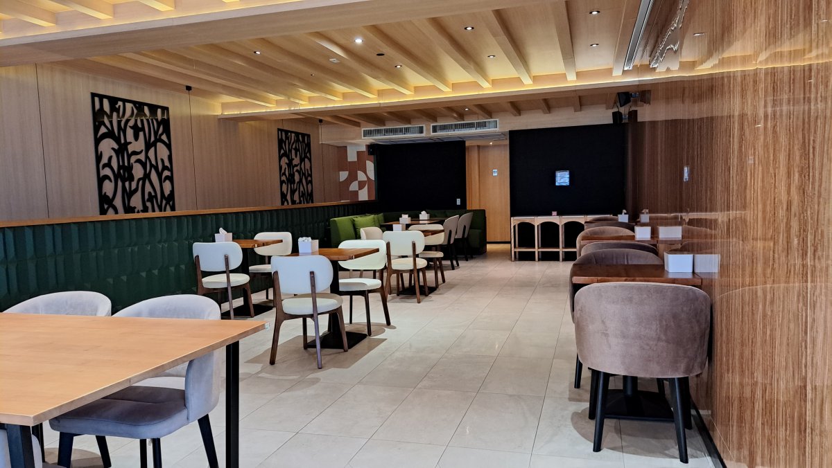 Mezze Farm to Table の店内