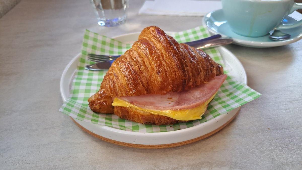 ハムチーズのクロワッサン