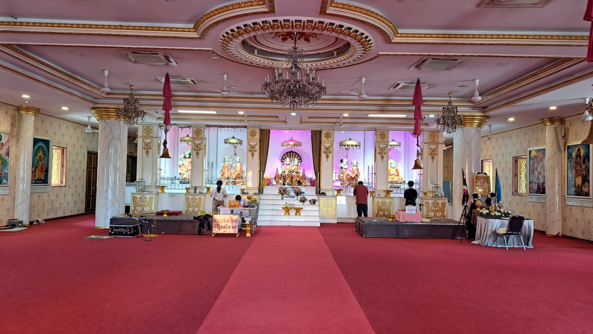 ヴィシュヌ寺院本堂内部