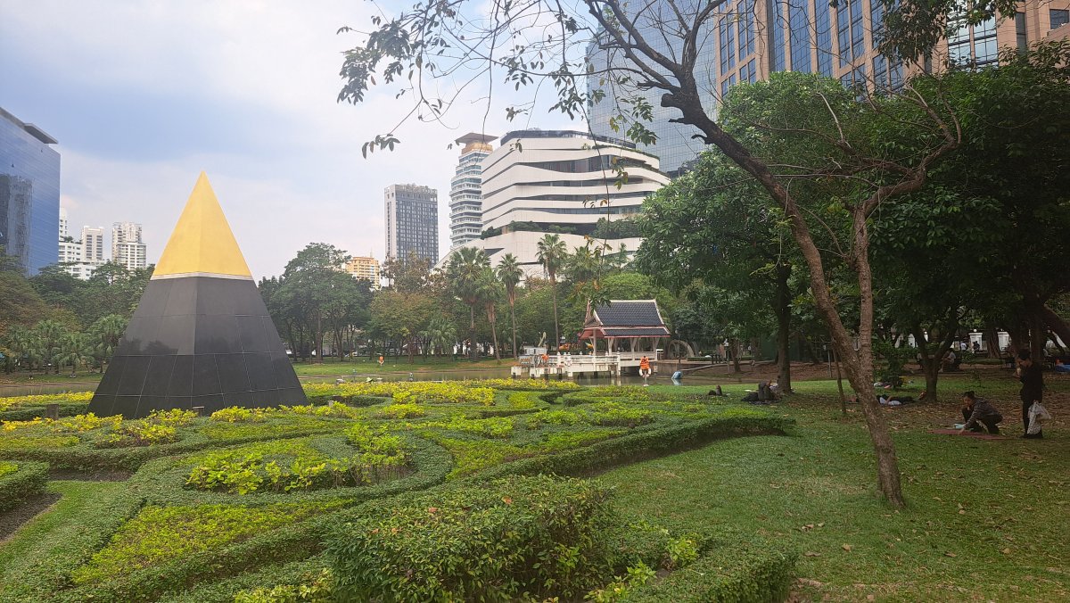 ベンチャシリ公園とは?都会の真ん中にありながらリラックスできる公園