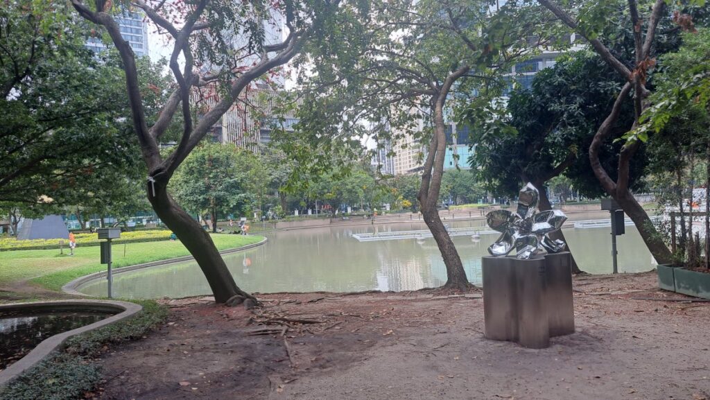 ベンチャシリ公園のアートな芸術彫刻。