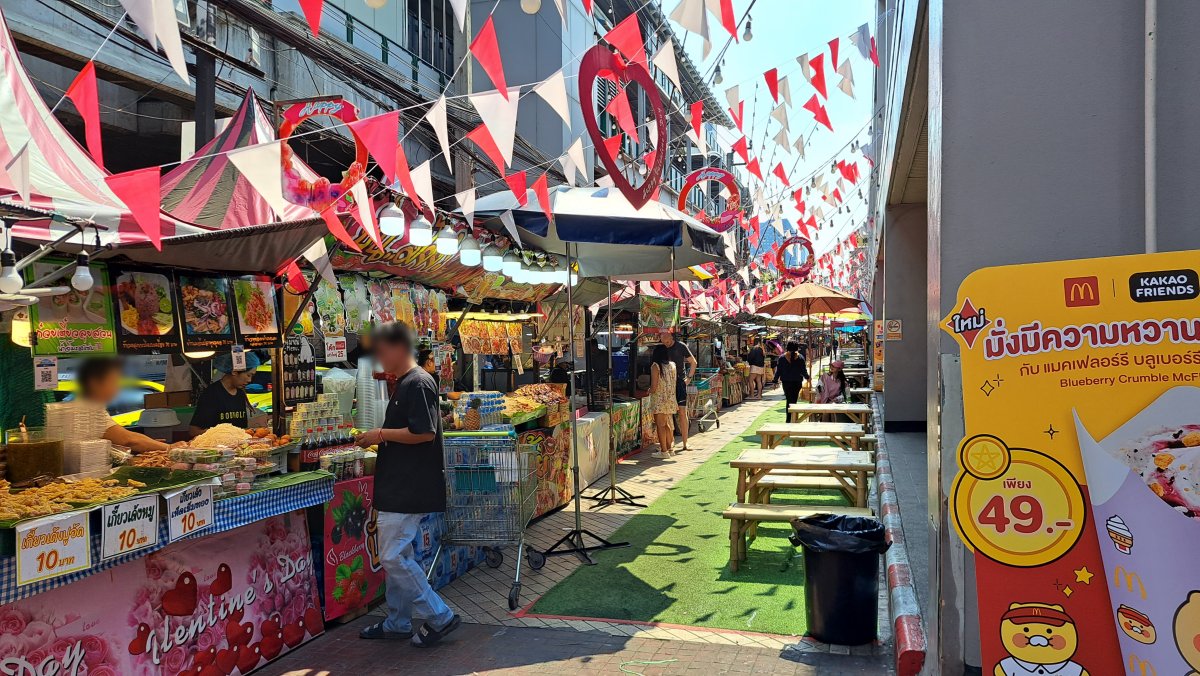 ロータス前の屋台街