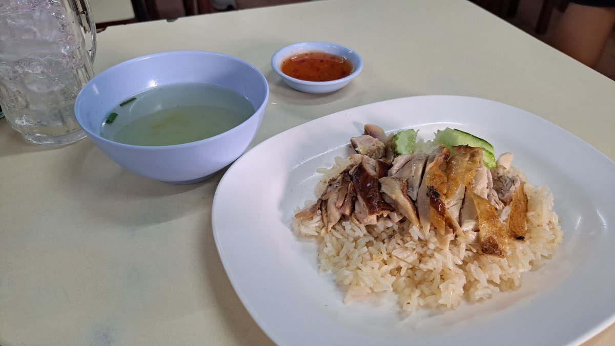 カオマンガイ ルンセーンのカオマンガイ