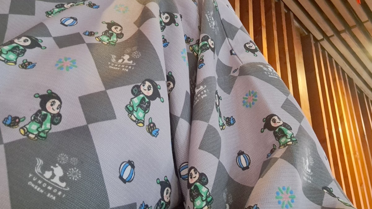 良い柄だなーと思って選んだ浴衣にはよくわからないキャラクターが描いていました！