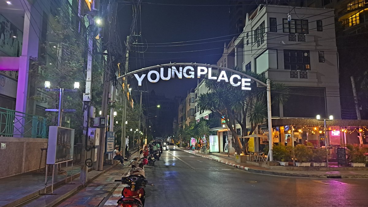 ヤングプレイス（Young Place）