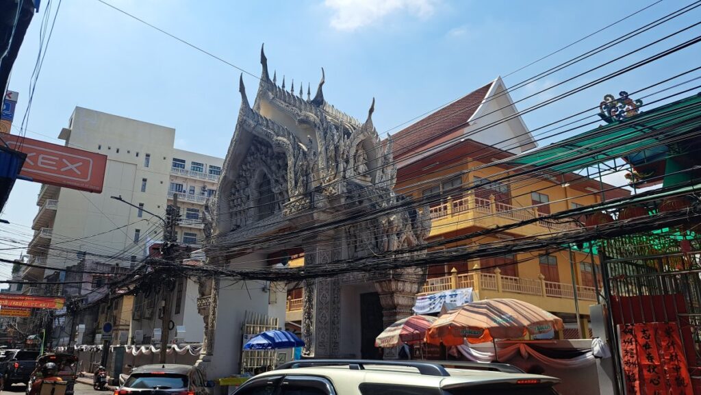 ワット・カンマトゥイヤラム遠景