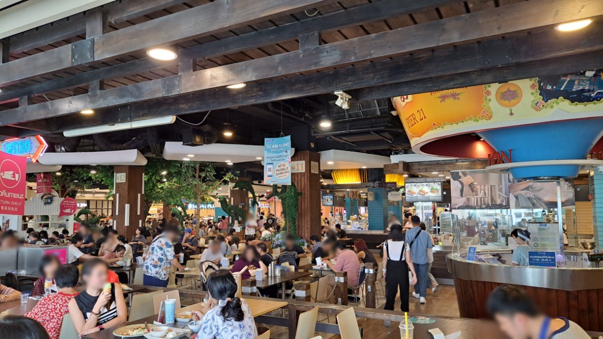 ターミナル21 フードコート