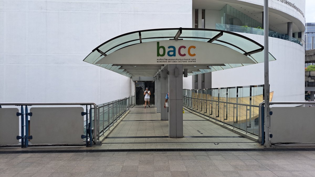 baccの入り口（駅直結）