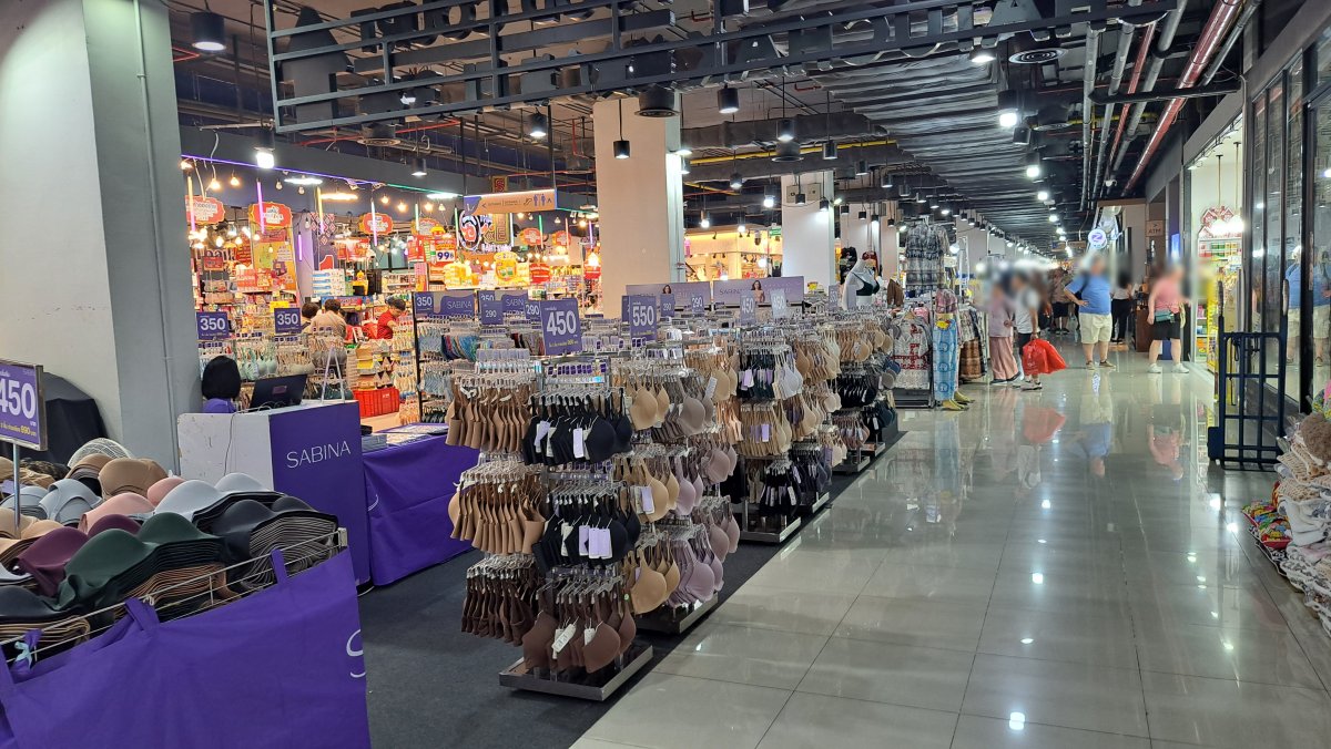 「Mixt Chatuchak」の内観
