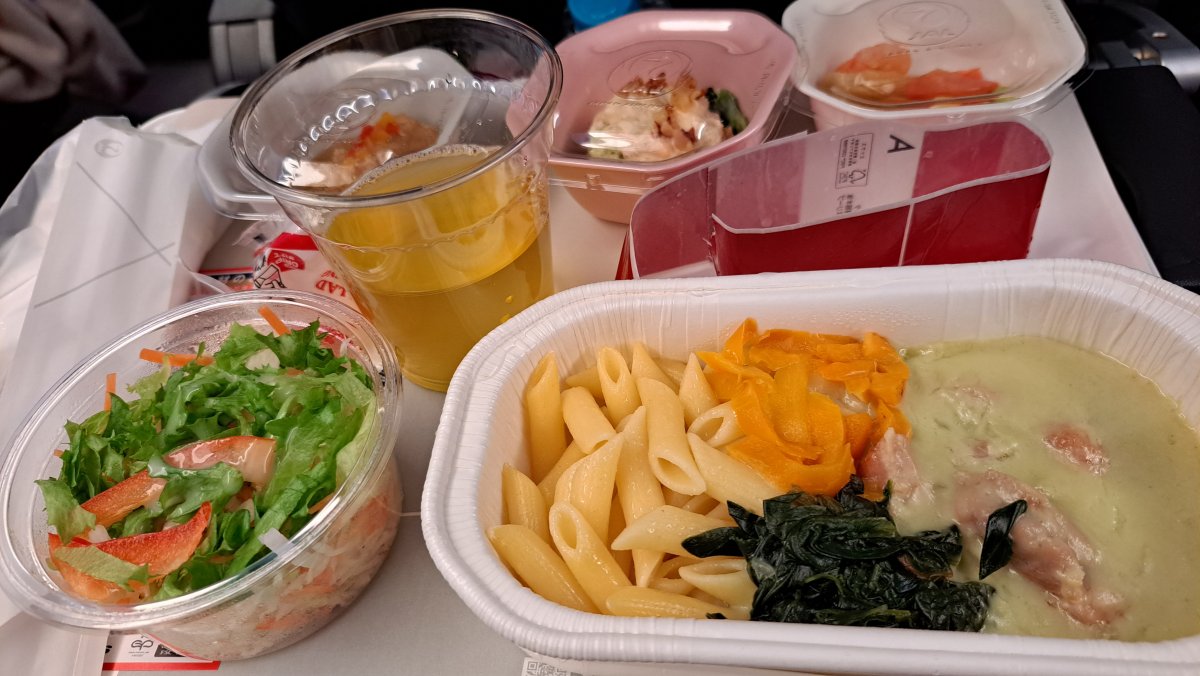 2025年4月26日 日本 → バンコク行きフライトの機内食
