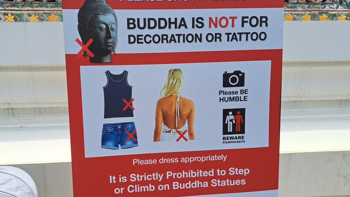 ワット・アルン見学時には服装に注意
