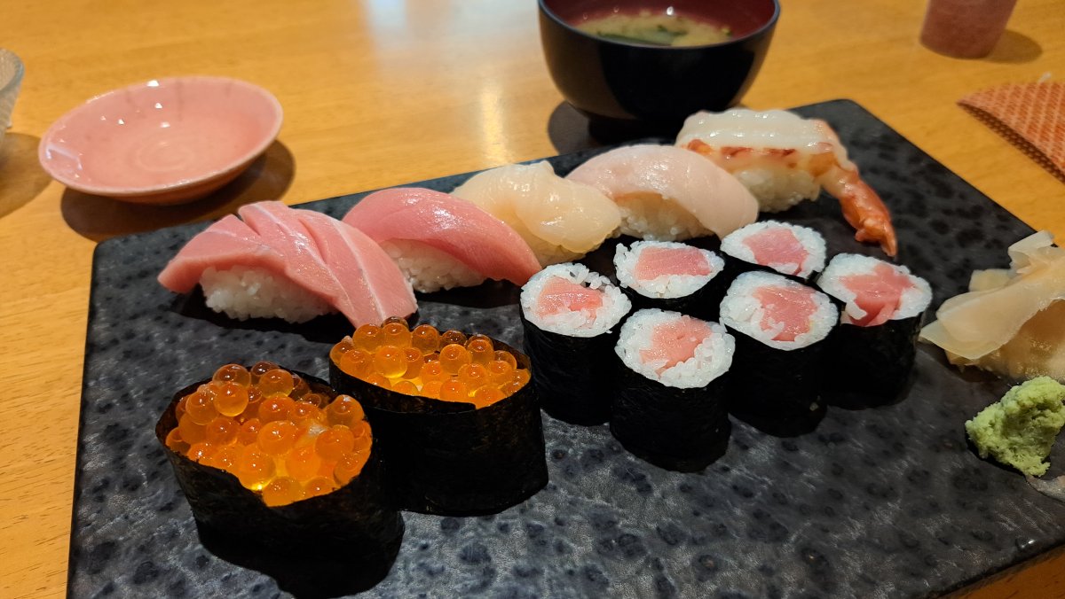 「魚むら」さんのお寿司