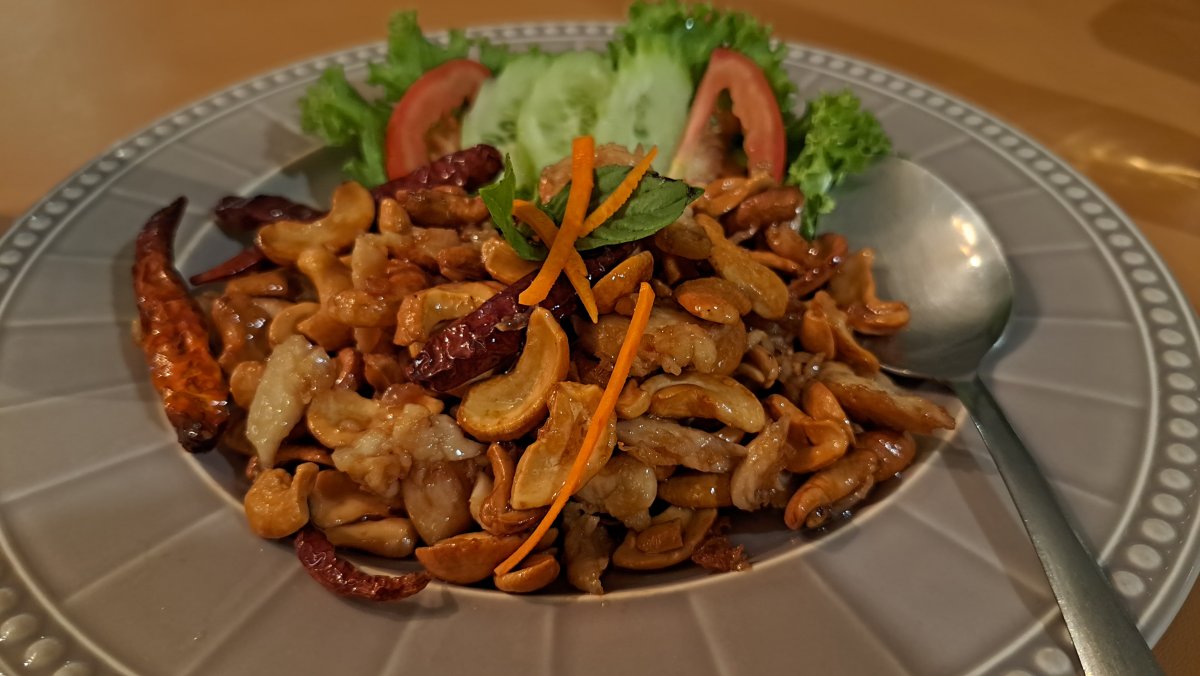 鶏肉とカシューナッツ炒め